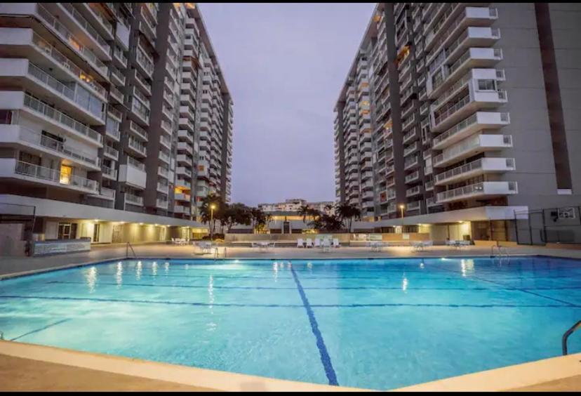 Ocean View apt on Isla Verde in a 14th floor San Juan Buitenkant foto