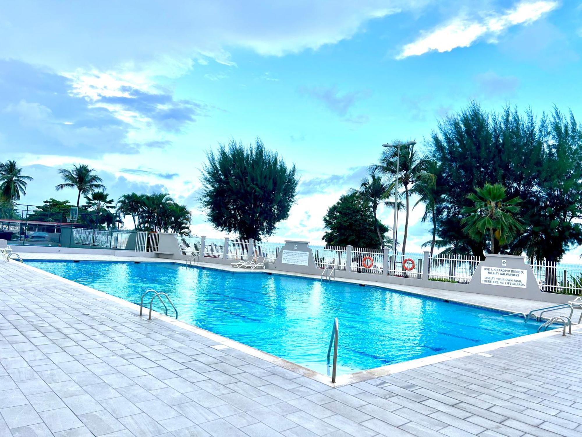 Ocean View apt on Isla Verde in a 14th floor San Juan Buitenkant foto