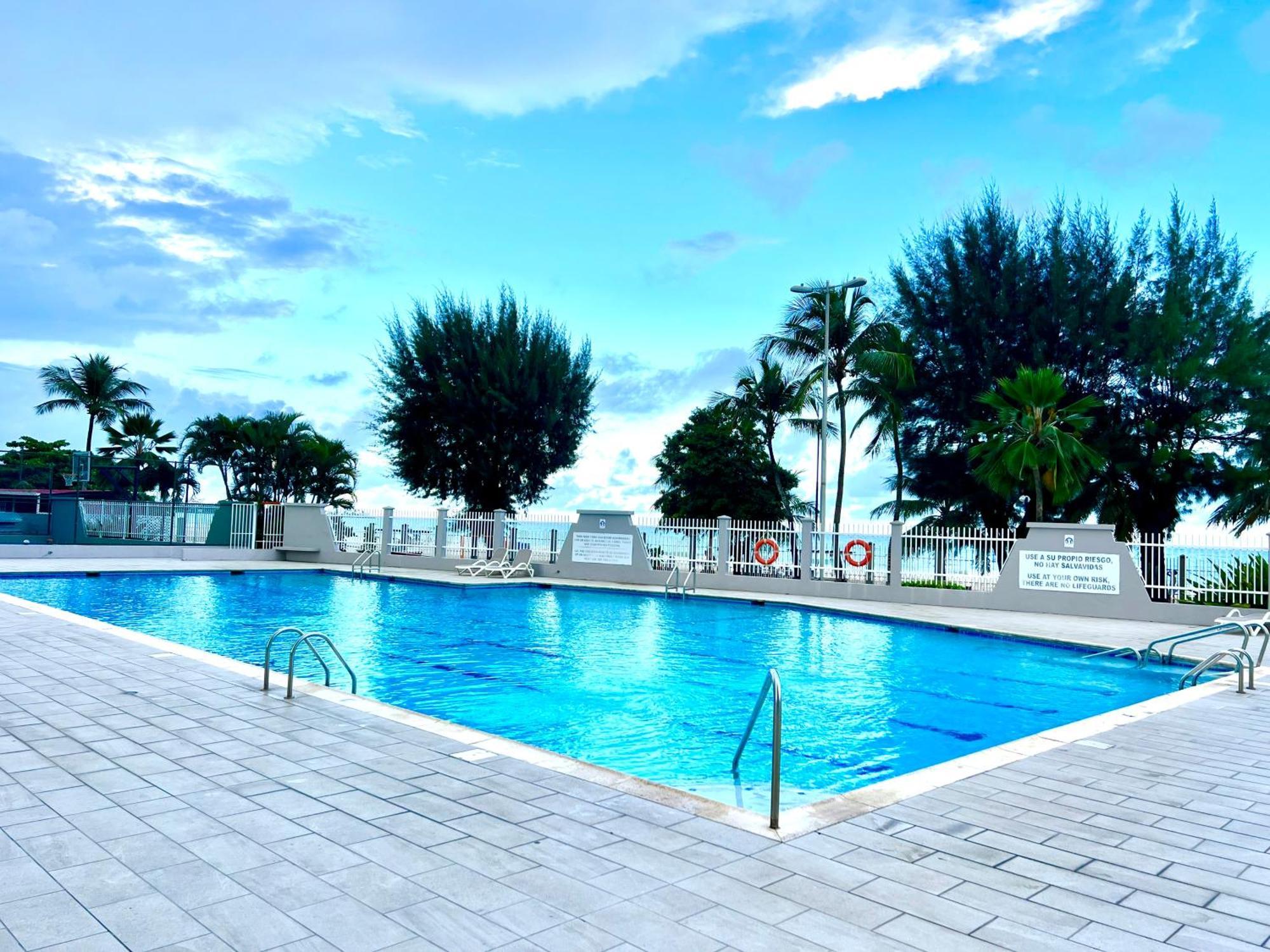 Ocean View apt on Isla Verde in a 14th floor San Juan Buitenkant foto