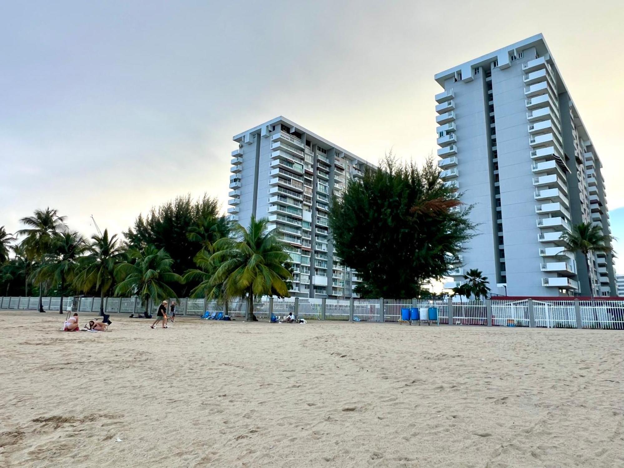 Ocean View apt on Isla Verde in a 14th floor San Juan Buitenkant foto